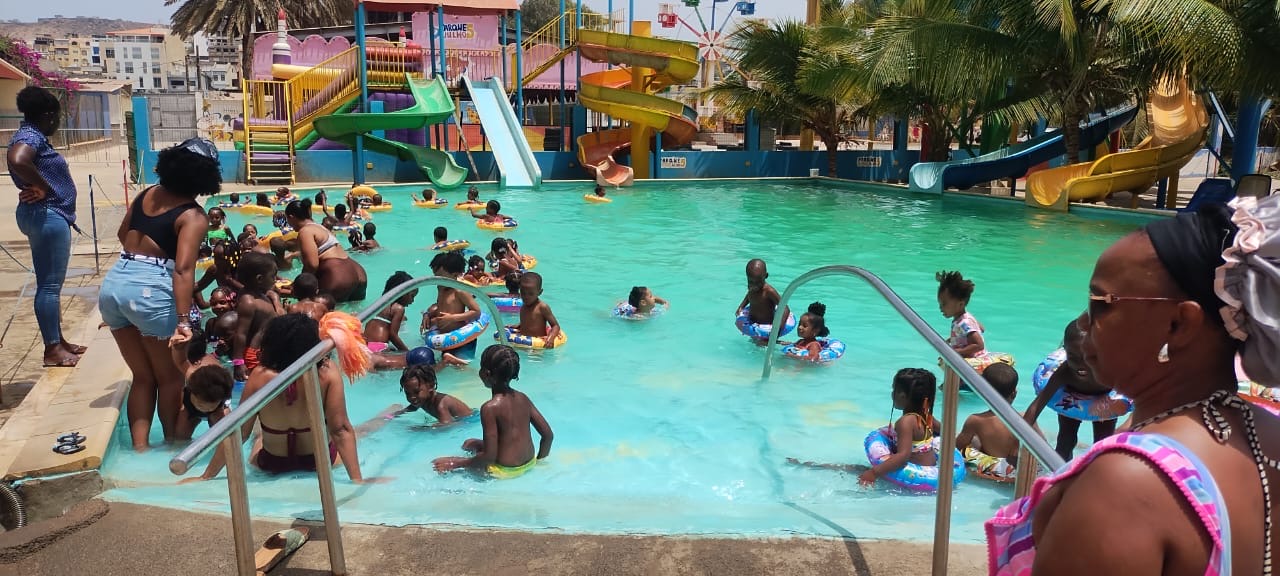 Celebrating 18 years of Parque Diversão 5 de Julho